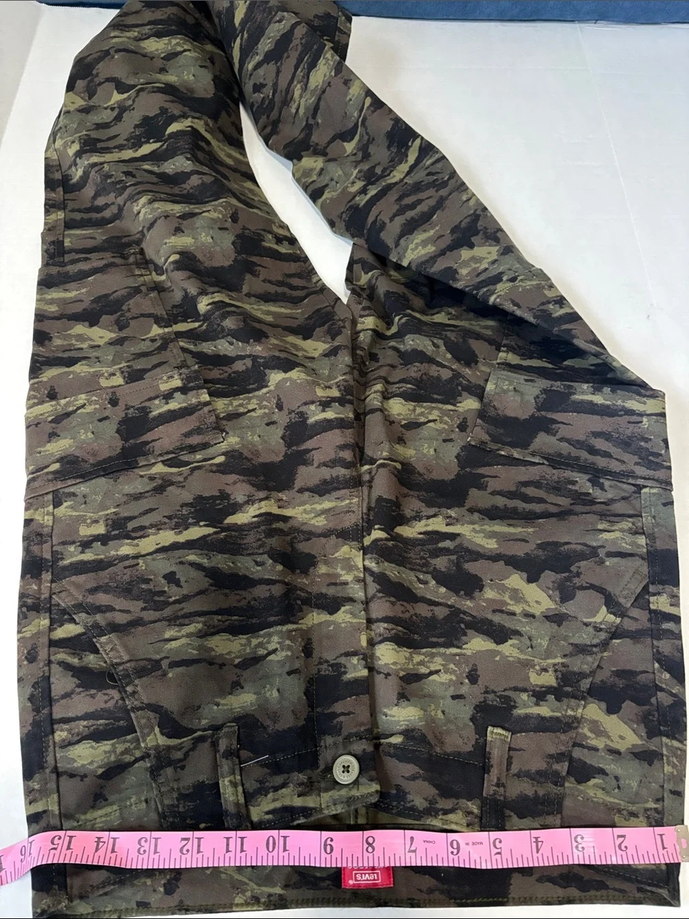 Levi’s XX Cargo Taper Camo Pants Approx. 32x31